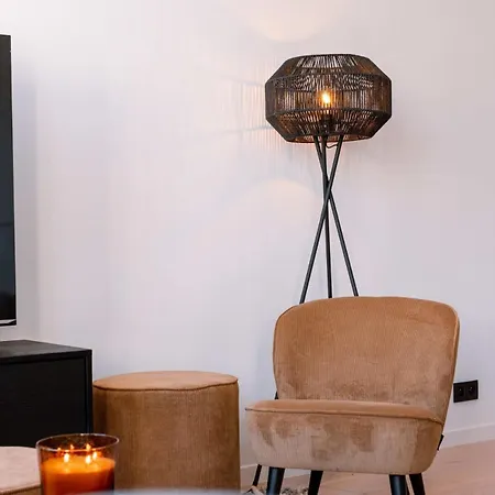 Luxurious In Town House Near The Apartment *