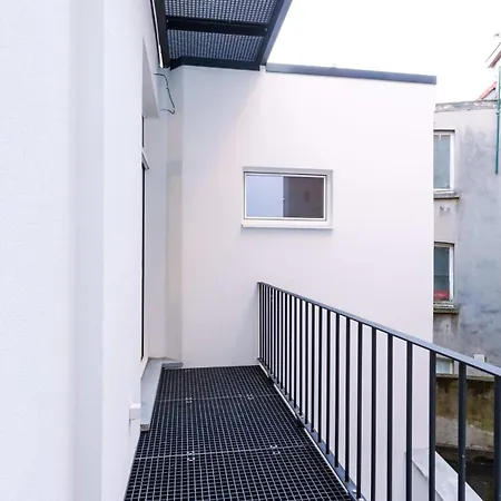 Apartment Luxurious In Town House Near The